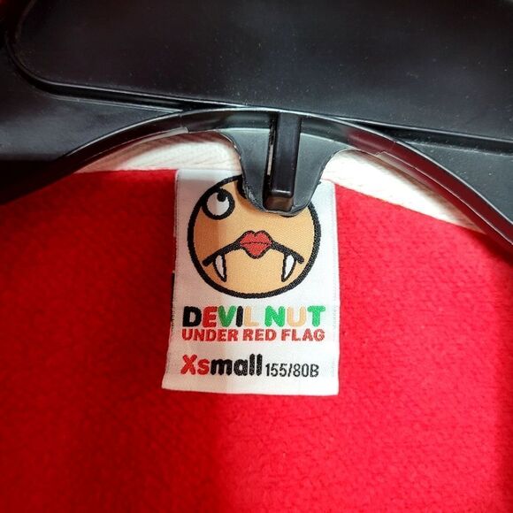 Devil Nut Under Red Flag Burning Embroidered Heavyweight Hoodie Size XS - Picture 11 of 13